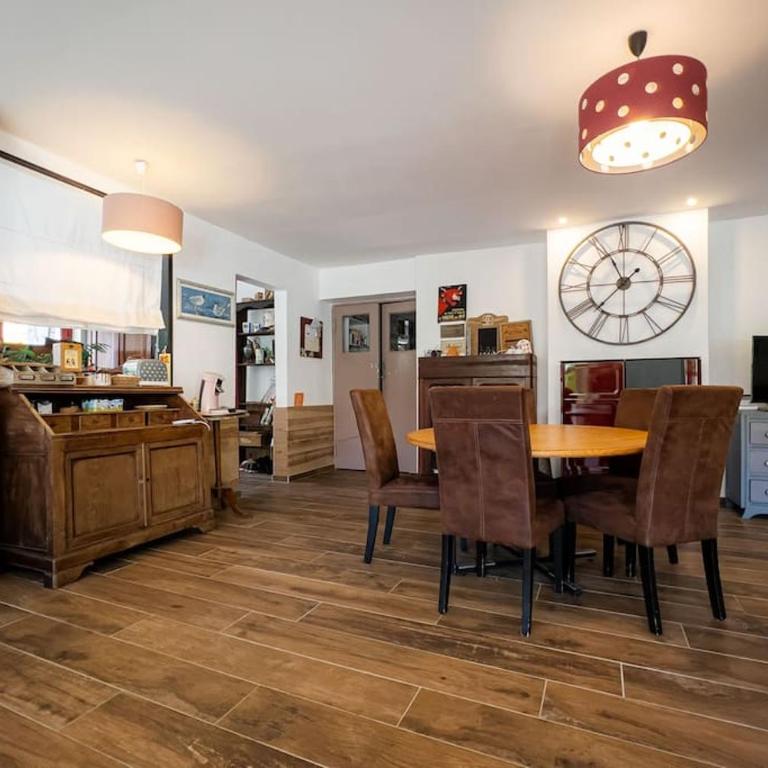 Au Vélo Bleu - Privatisez un ancien hôtel entre lac océan - 12pers - Maison 4 Chambres - 7