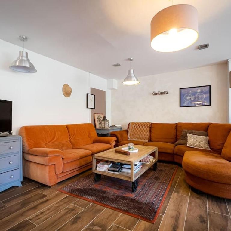 Au Vélo Bleu - Privatisez un ancien hôtel entre lac océan - 12pers - Maison 4 Chambres - 16