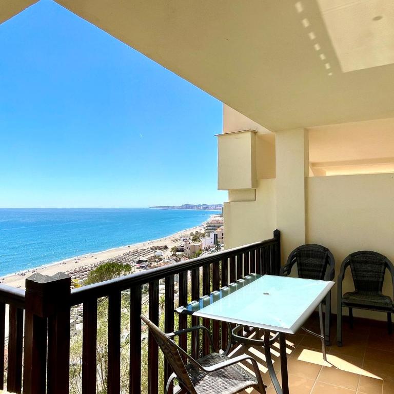 Stunning direct sea views 2 bed apartment at Balcon de Benamádena by Solrentspain Stays - Casa - 20