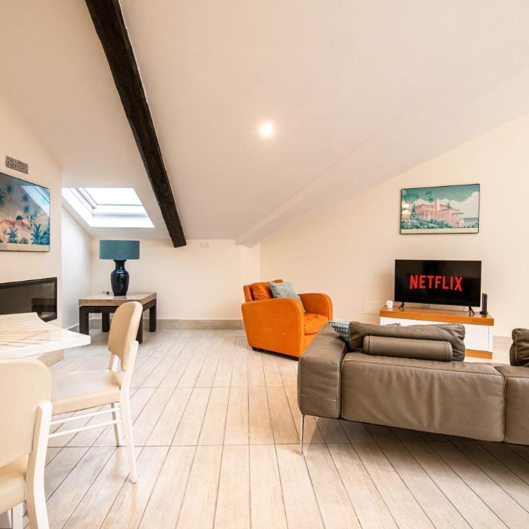 Les Maisons Napoli - Appartamento con 2 Camere da Letto - 8
