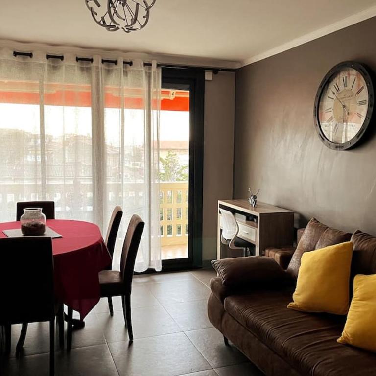 Sun escape, appart rénové climatisé 3 pièces 4-6 pers, 350m de la plage - Appartement 2 Chambres - 8