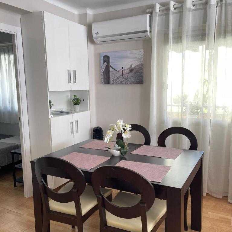 Apartamento Ivon Solo Familias - Apartamento de 2 dormitorios - 4