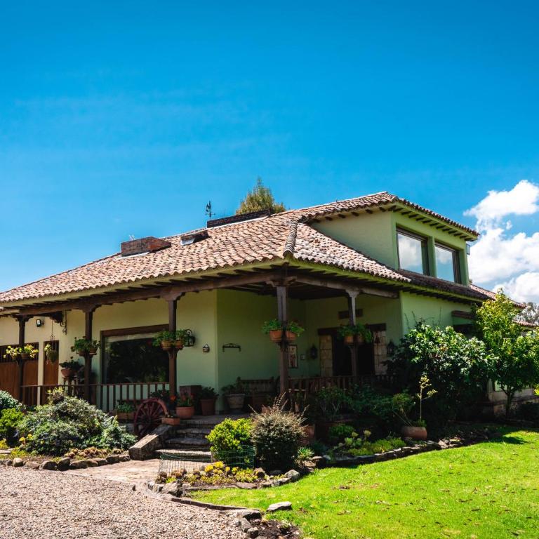 La Lomita - Three-Bedroom Villa - 2