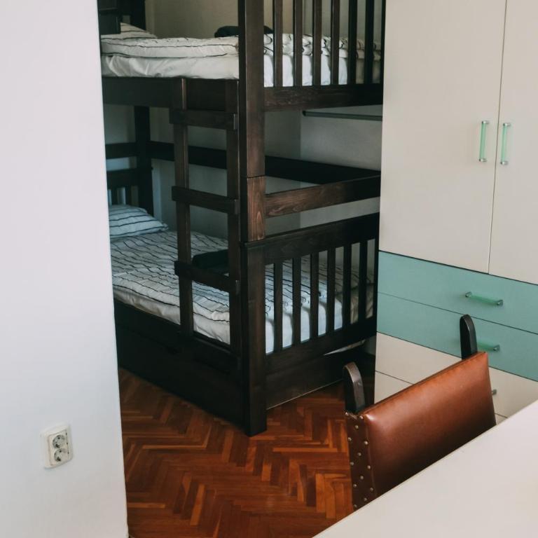 Smart hostel - Krevet na Sprat u Mešovitoj Spavaonici - 16