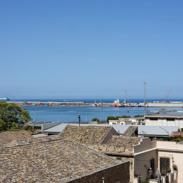 PalerMonAmour Art Gallery Suite - Junior Suite with Sea View - 9