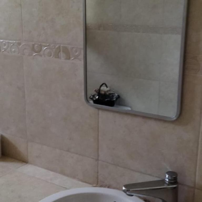 Hospedaje Familiar - Habitación Doble con baño privado - 5