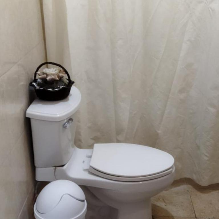Hospedaje Familiar - Habitación Doble con baño privado - 3