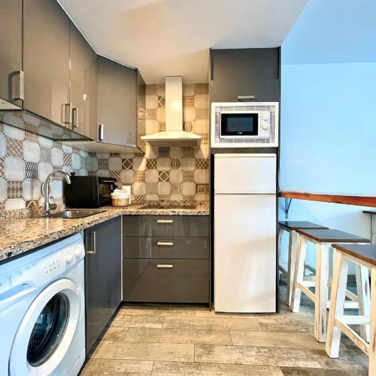 Beachfront Apartment with Terrace - Two-Bedroom Apartment - 12