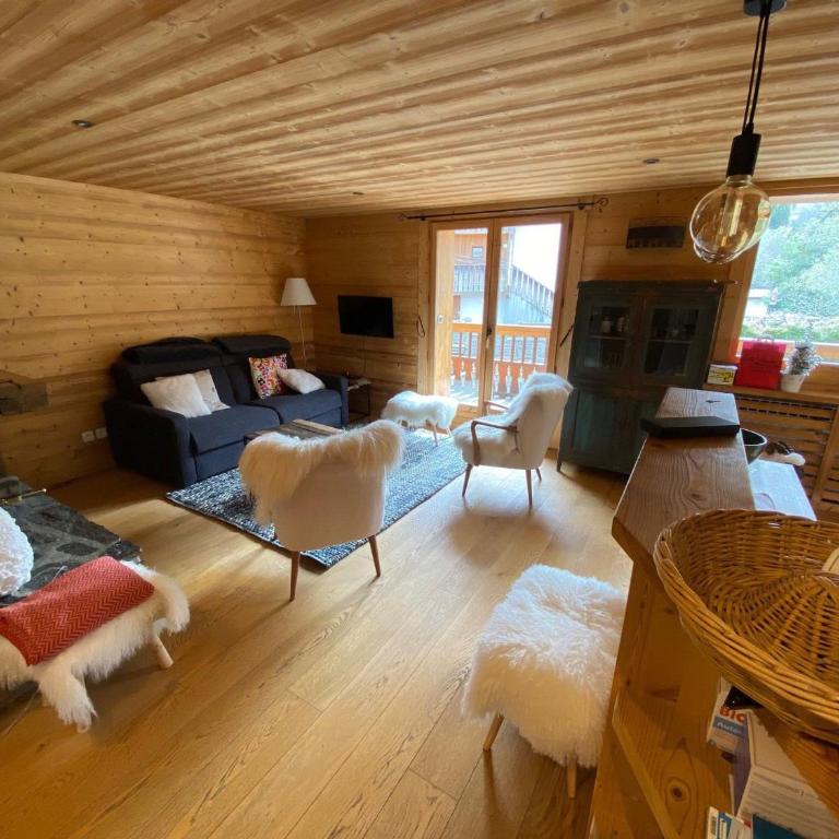 Appartement 3 chambres avec terrasse, balcon, terrain de boule, parking, wifi - FR-1-459-189 - Apartment - 1