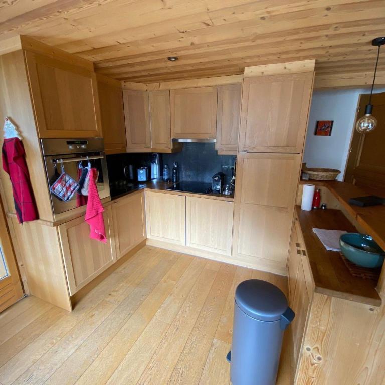 Appartement 3 chambres avec terrasse, balcon, terrain de boule, parking, wifi - FR-1-459-189 - Apartment - 10