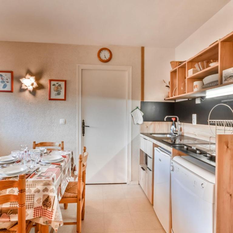 Appartement T2 idéalement situé entre les télécabines Mont Chéry et Chavannes, au cœur des Gets - FR-1-685-49 - Apartamento - 9