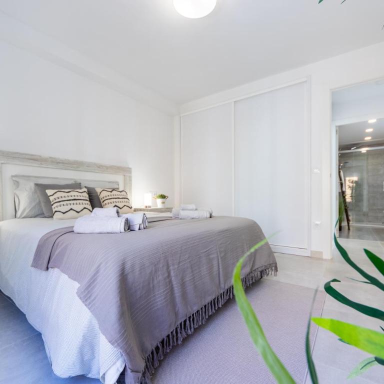 BOOOOM Apartment Salou Beach - Apartamento de 3 dormitorios - 5