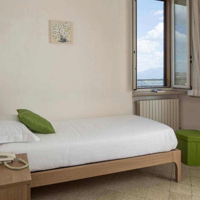 Hotel Sacro Cuore - Camera Singola con Vista Giardino - 1