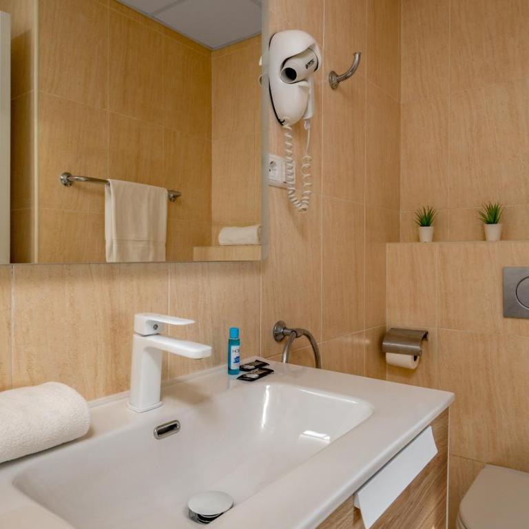 Miraflores with pool by Costarentals - Ref 146 - Apartamento de 2 dormitorios - 24