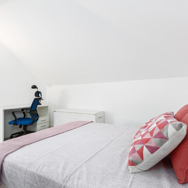 Home2Book Comfy Casa Palomita, Terrace&Pool - Two-Bedroom Apartment - 13