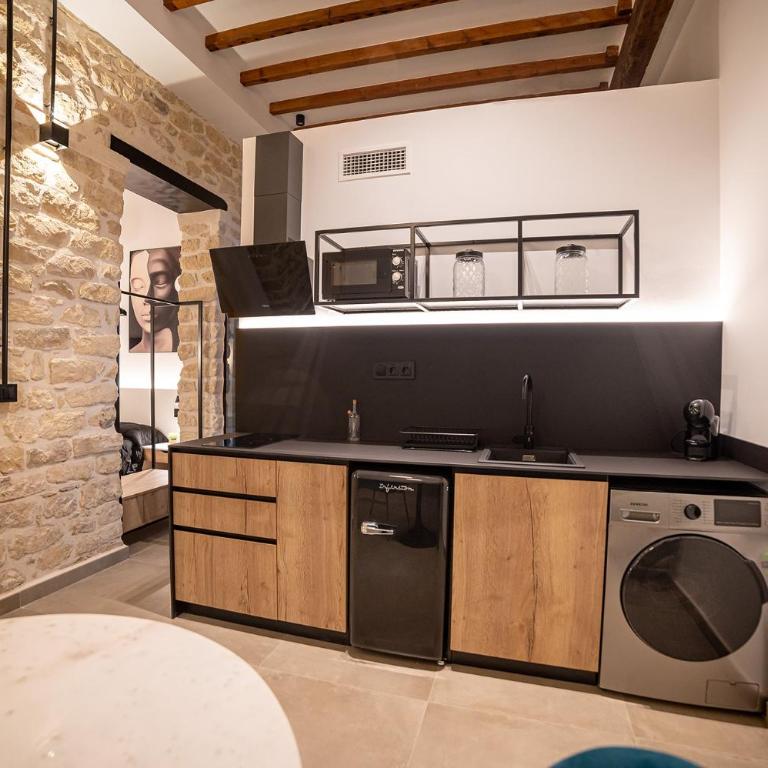 Apartamentos Loliqui centro Alicante - Superior Apartment - 5