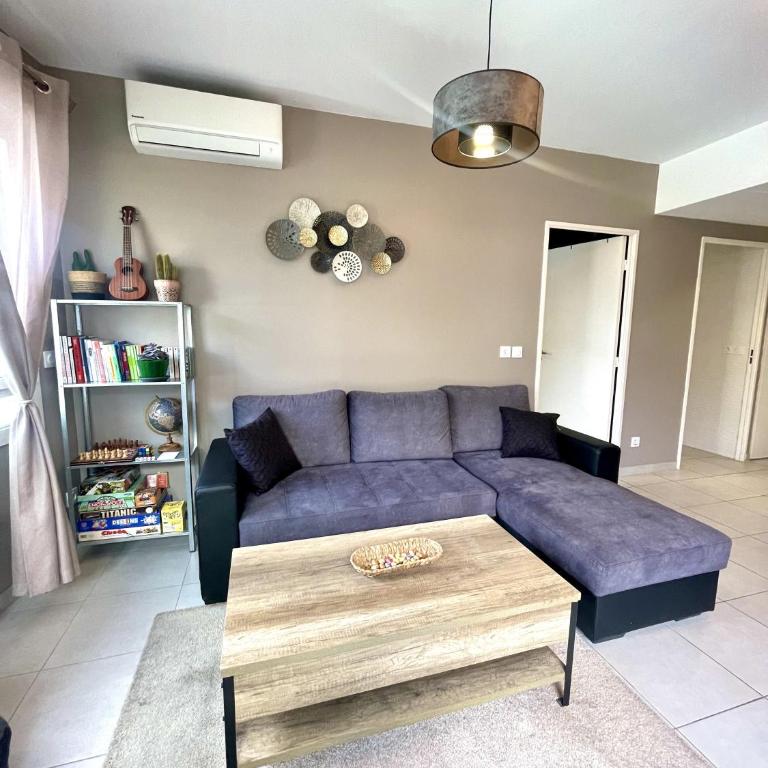 Très bel appartement dans résidence avec piscine à 5min des plages de Villeneuve Loubet. - Appartement 1 Chambre - 4