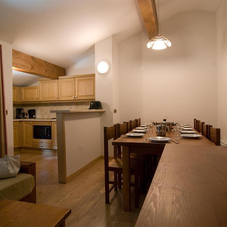 Madame Vacances Résidence Les Jardins de la Vanoise - Appartement 3 Chambres avec Loggia (9 Personnes) - 3