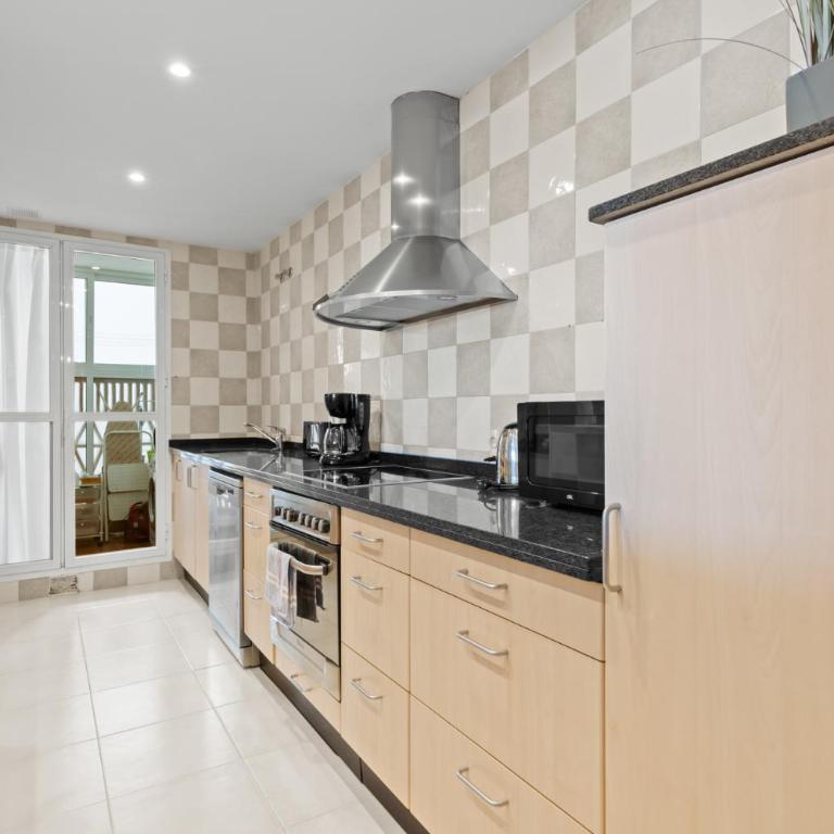 Paloma park apartment by Costarentals - Ref 165 - Three-Bedroom Apartment - 16