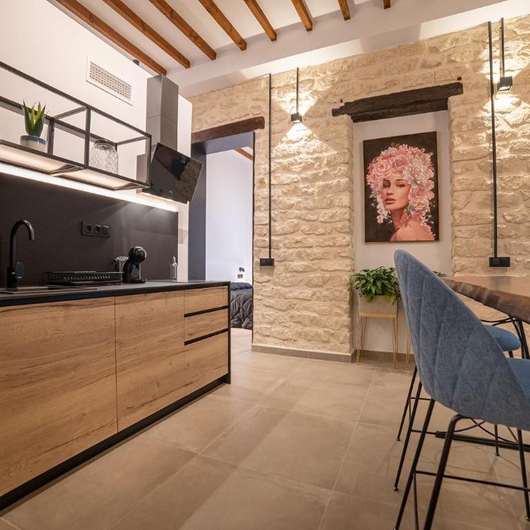 Apartamentos Loliqui centro Alicante - Apartment with Pool View - 7
