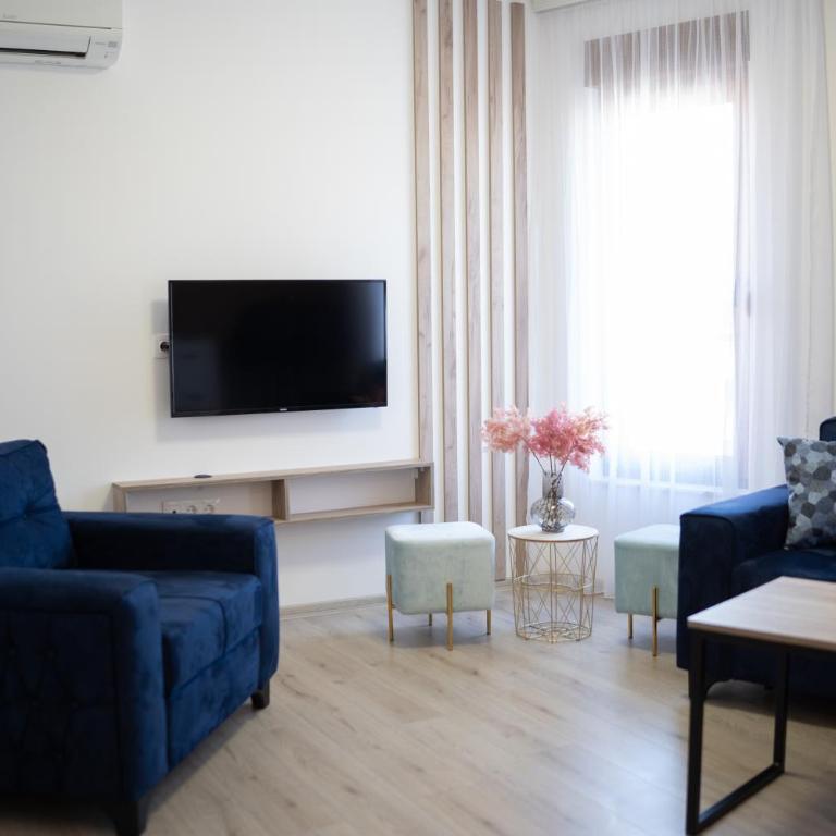 Apartments and rooms SMILE - One-Bedroom Apartment - 12