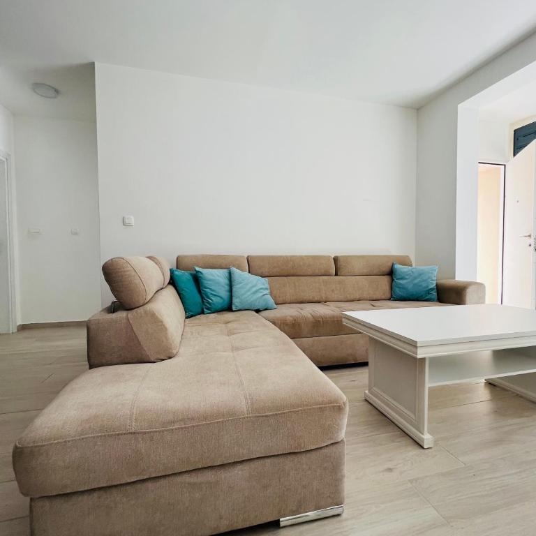 Apartment with terrace and private parking - Apartman sa Terasom - 18