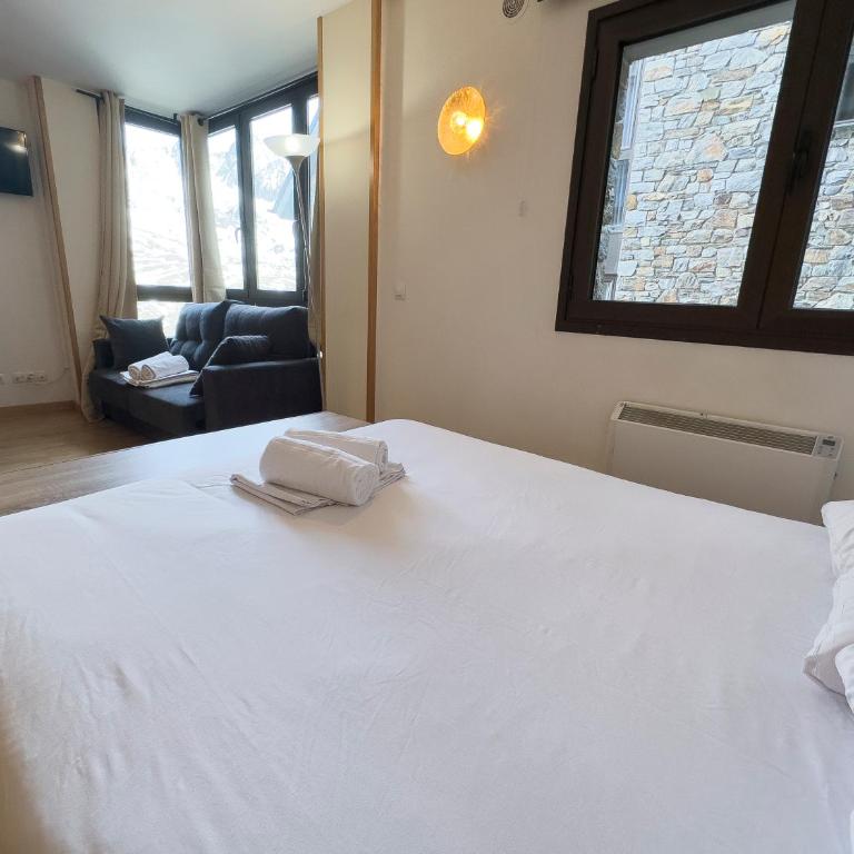 Apartamentos Princesa Park 3000 - Estudio con vistas parciales a la montaña - 11