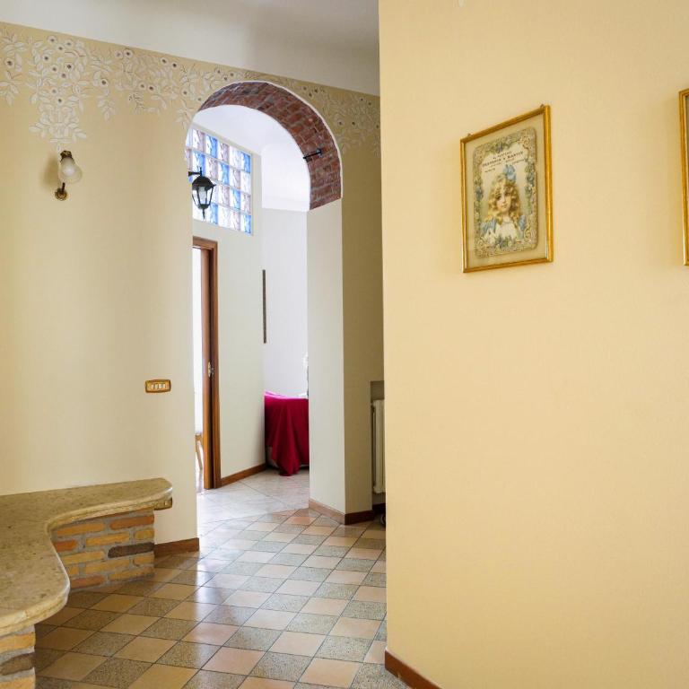 Wonderful downtown apartment-HD NETFLIX, KING-SIZE BED, two minutes' walk from metro - Appartamento Deluxe - 13