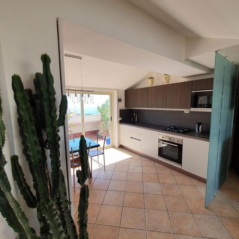 Taormina center 4 BR penthouse, terrace with views - Four-Bedroom Apartment - Attic - 8