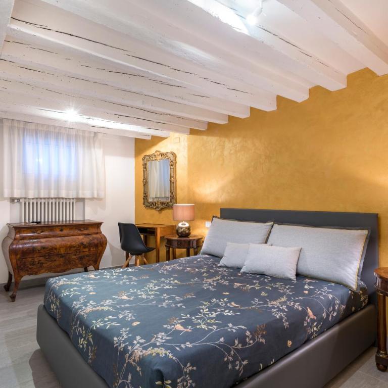 Ca Bibi, Guest House Close the Grand Canal - Camera Matrimoniale con Bagno Privato - 1
