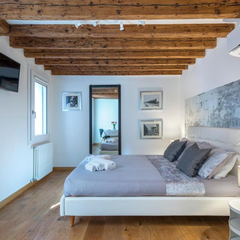 Ca Bibi, Guest House Close the Grand Canal - Camera Matrimoniale con Bagno in Comune - 6