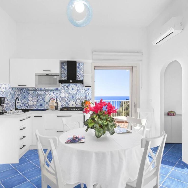 BlueVista Dreamscape Home -Terrace Jacuzzi/Hot Tub - Two-Bedroom House - 16