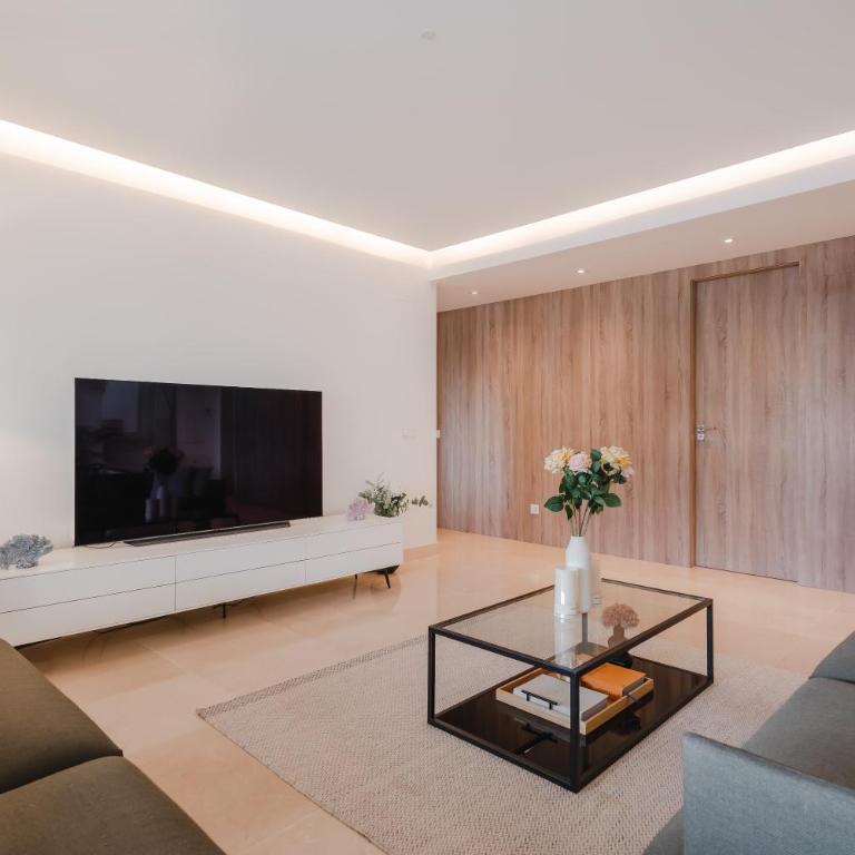 Penthouse - Royal Banus - Three-Bedroom Apartment - 17