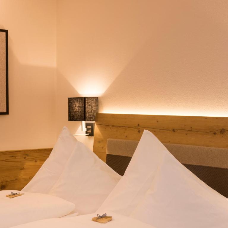 Hotel Brunnenhof - Doppelzimmer mit Balkon (3 Erwachsene) - 4