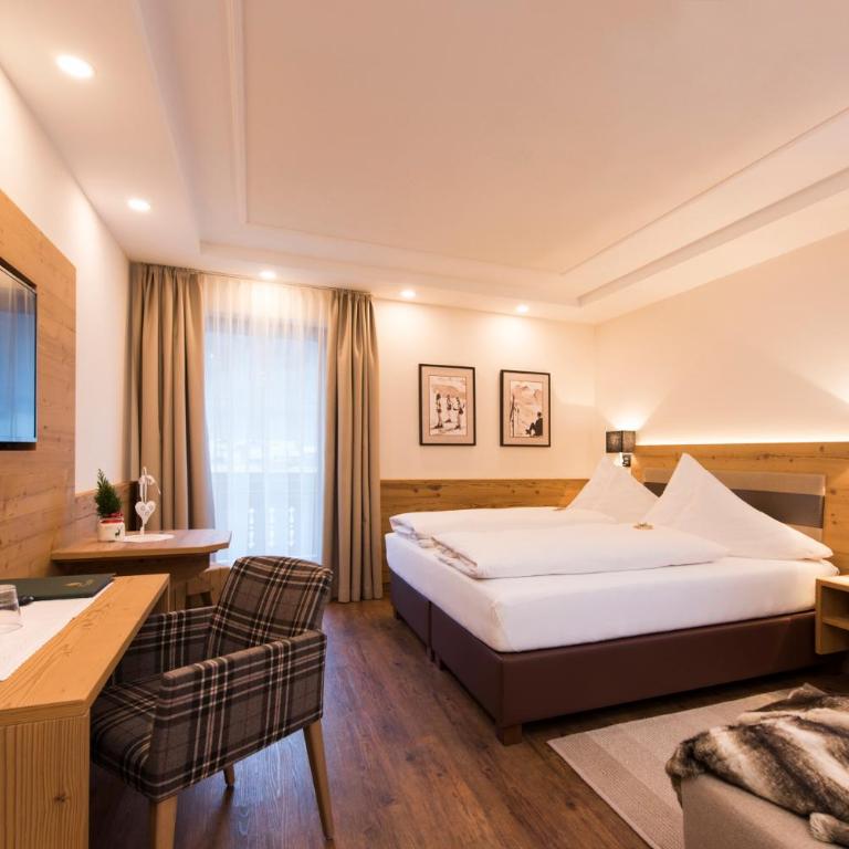 Hotel Brunnenhof - Doppelzimmer mit Balkon (3 Erwachsene) - 3