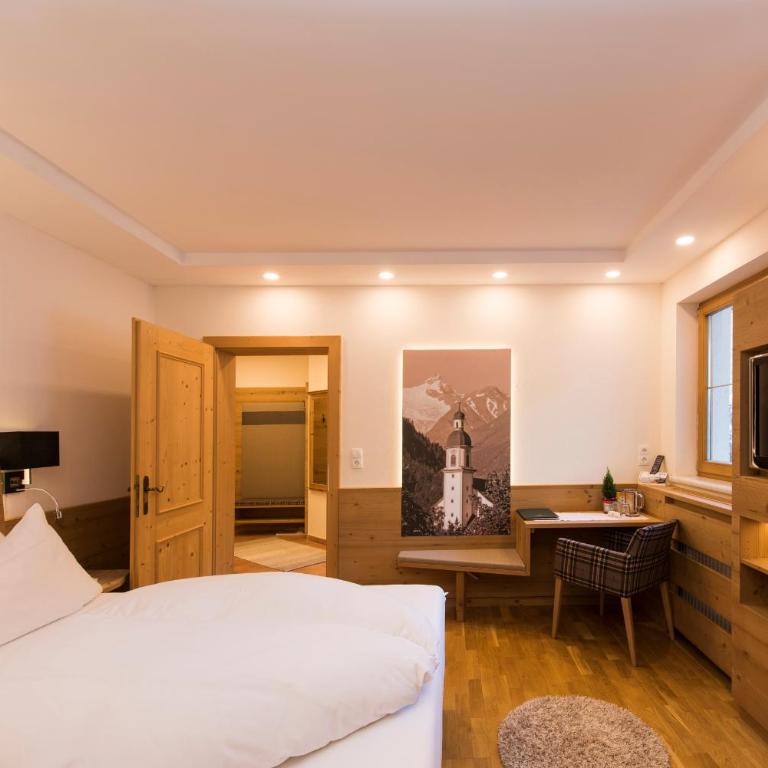 Hotel Brunnenhof - Doppelzimmer mit Balkon (3 Erwachsene) - 1