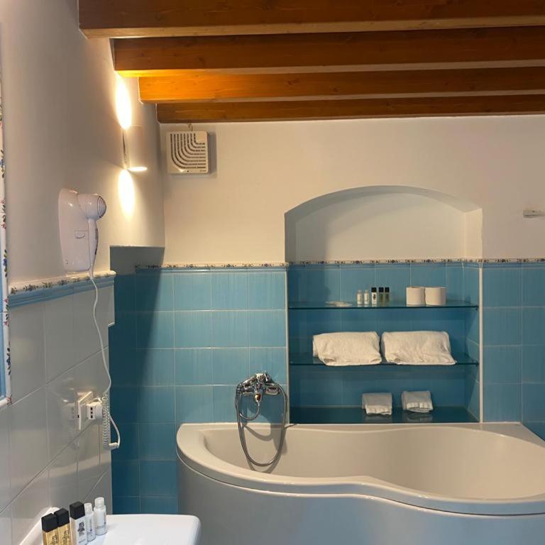 La Luna nei Sassi - Three-Bedroom Apartment - 13