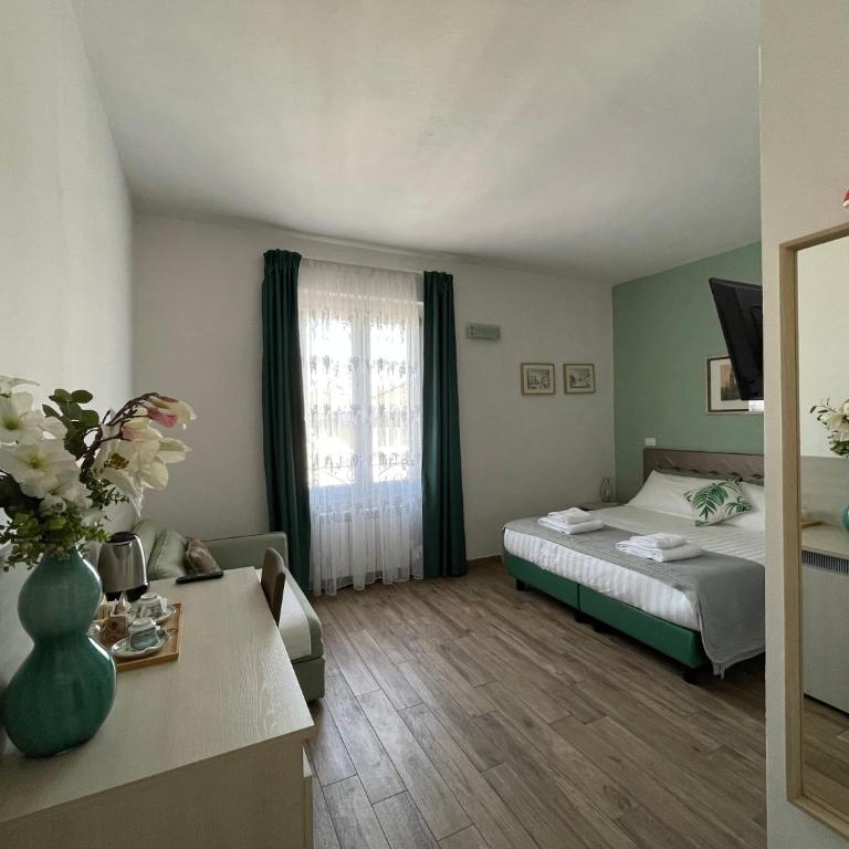 Porta alla Croce Guest House - Camera Matrimoniale/Doppia con Letti Singoli con Bagno Privato - 1