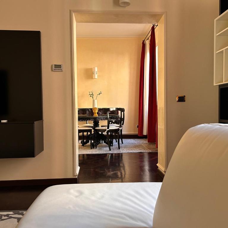 Piazza Maggiore Luxury Apartment - Two-Bedroom Apartment - 2
