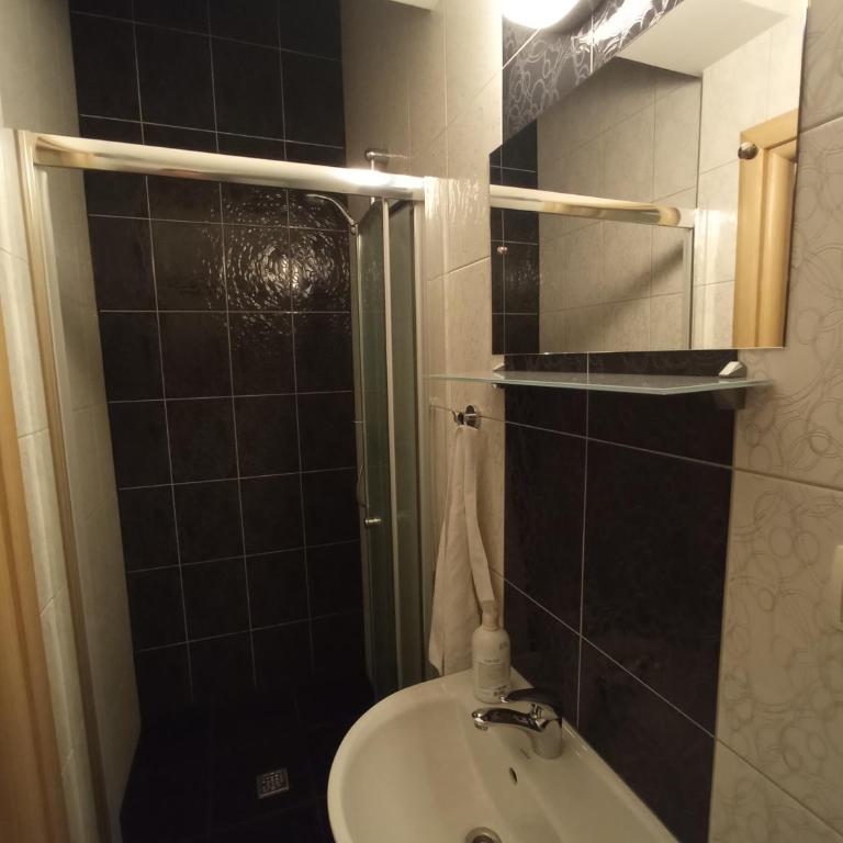 Lovely Home Rooms Center - Deluxe Triple Room - 16