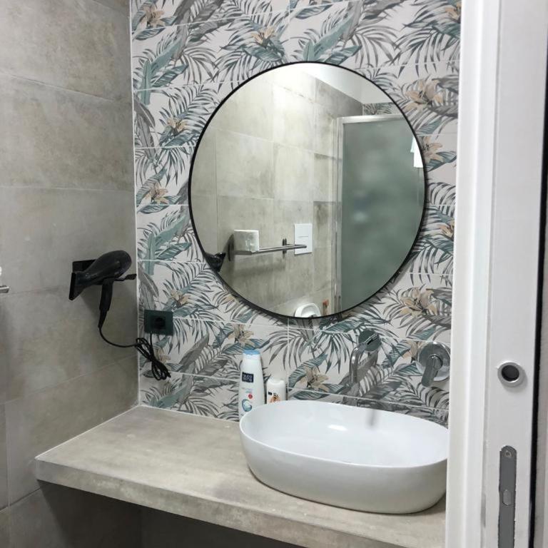 Nadyle House - Camera Matrimoniale con Bagno Privato - 9