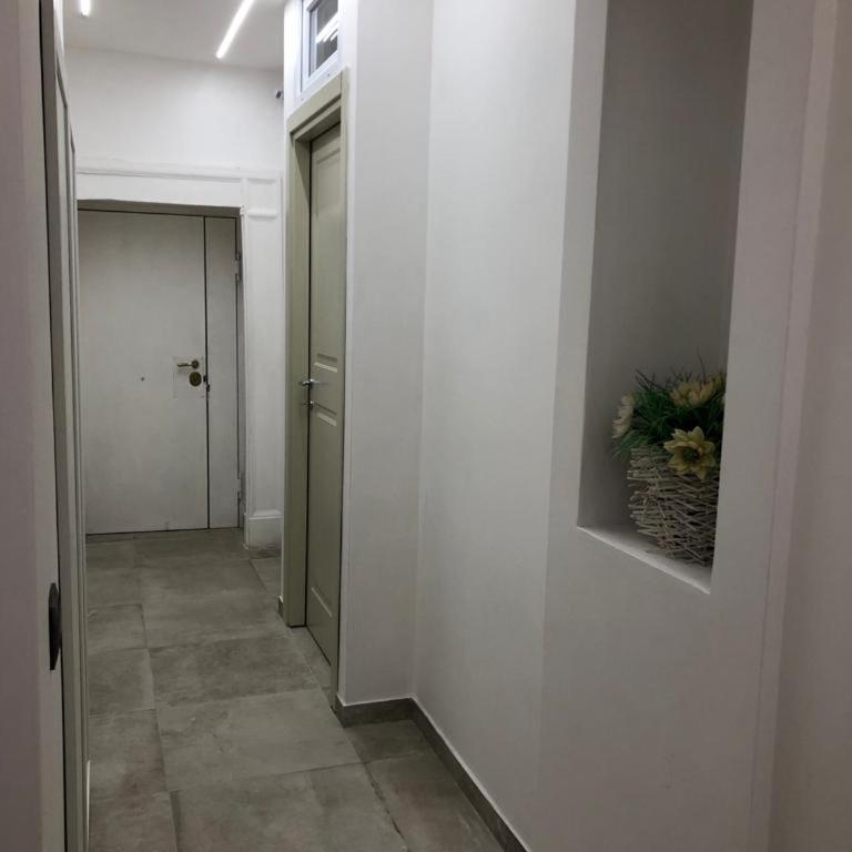 Nadyle House - Camera Matrimoniale con Bagno Privato - 13