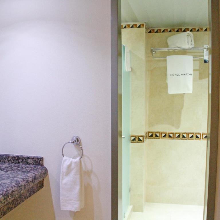 Hotel Riazor Aeropuerto - Habitación con 2 camas grandes - 5