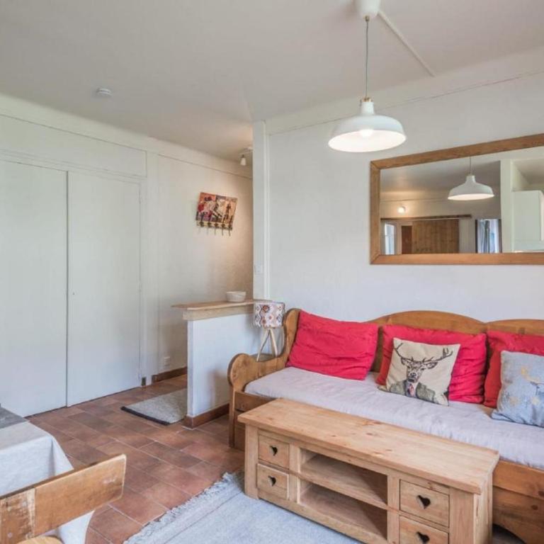 Appartement Cosy, au pied du Mont Blanc - Two-Bedroom Apartment with Mountain View - 4