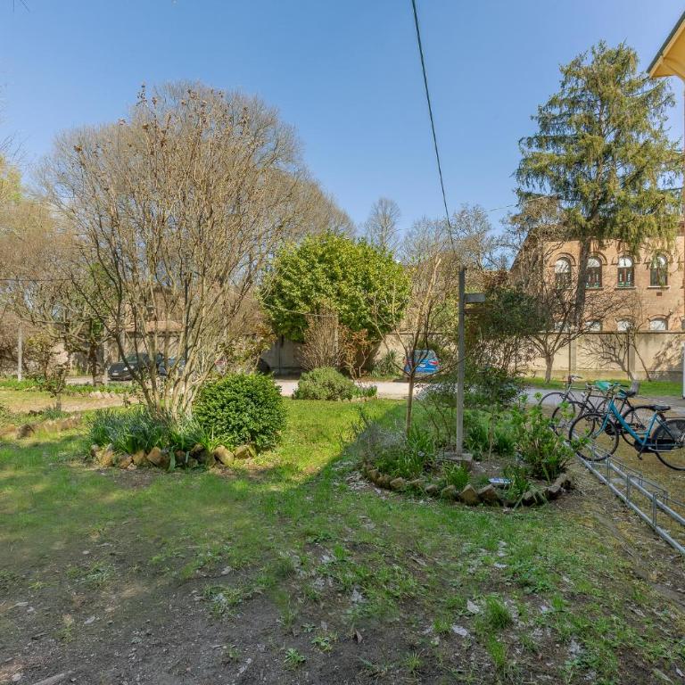GuestHost - Ferrara Station Essential Apartment with parking - One-Bedroom Apartment - 24