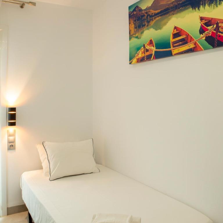Apartamentos Aponiente - Apartamento de 3 dormitorios - 2