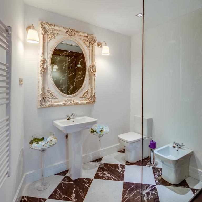 Purple Dog Suites - Suite - 13