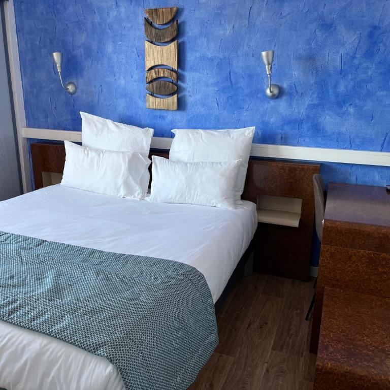 Hôtel Le Mirage - 2 Chambres Communicantes (2 Adultes et 2 Enfants) - 1