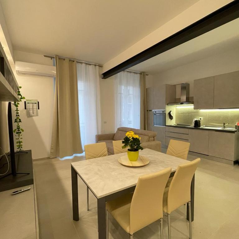 XOXO Cagliari - Two-Bedroom Apartment - 10
