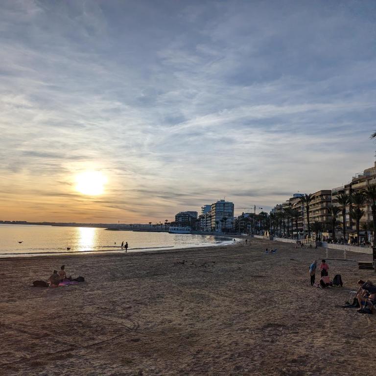 Apartamento Soleado - Two-Bedroom Apartment - 31